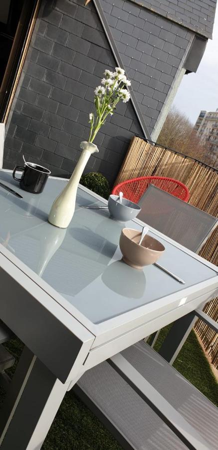 Apartamento COEUR de TROYES T4 Terrasse 5ème étage HYPER-CENTRE Wifi et Parking privé Exterior foto