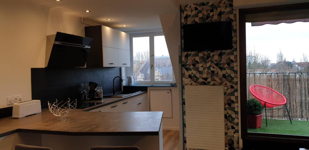 Apartamento COEUR de TROYES T4 Terrasse 5ème étage HYPER-CENTRE Wifi et Parking privé Exterior foto