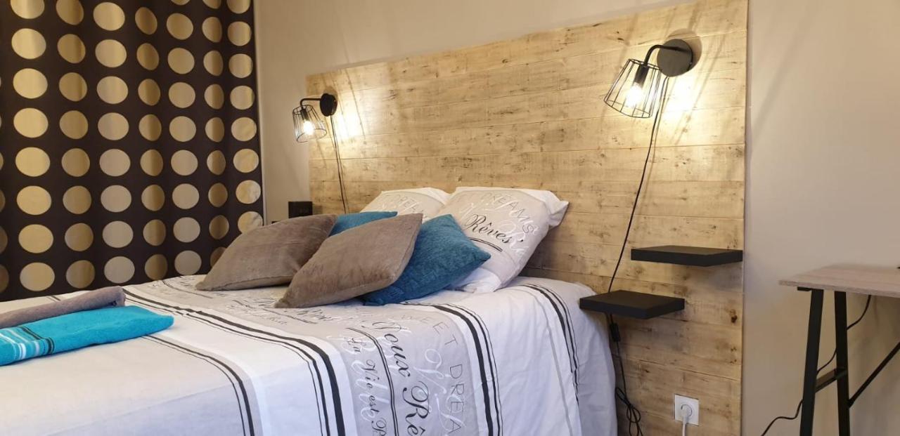 Apartamento COEUR de TROYES T4 Terrasse 5ème étage HYPER-CENTRE Wifi et Parking privé Exterior foto